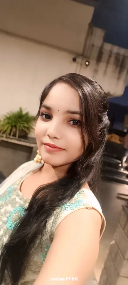 Shivani Sharma — Commerce Tutor in Lucknow