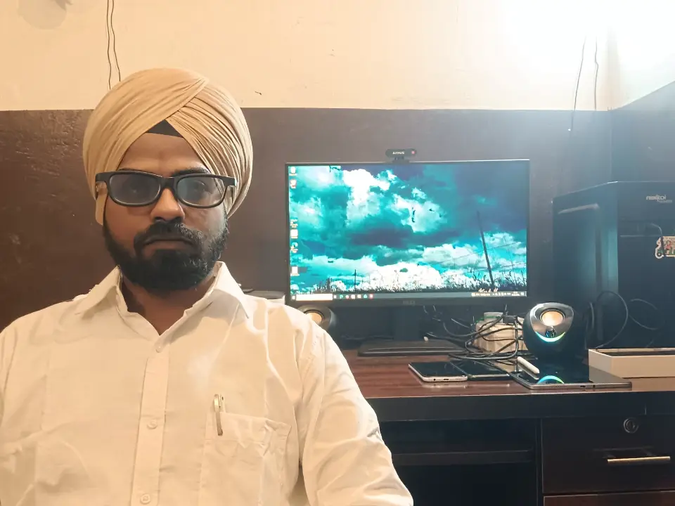 Siddhartha Arya — Chemistry Tutor in Gurugram