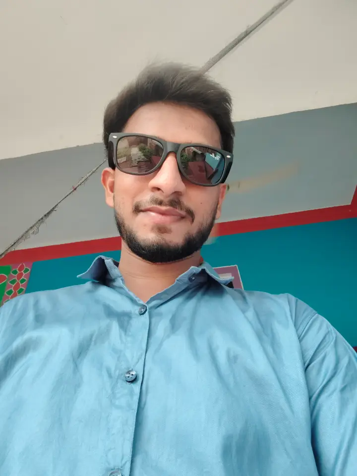 Ashish Prajapati — Hindi Tutor in Noida