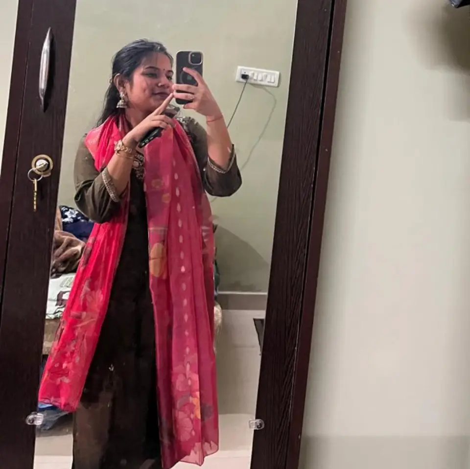 Aayushi Srivastava — Biology Tutor in Varanasi
