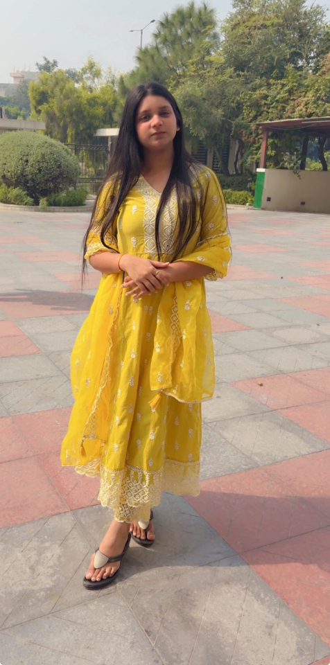 Kanika Chauhan — Hindi Tutor in Noida