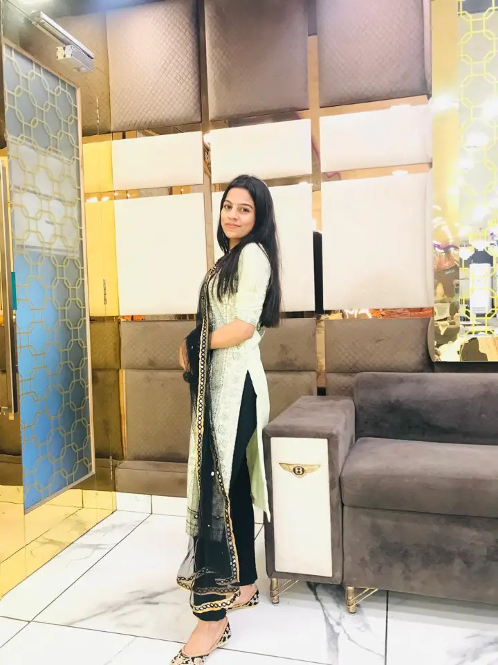 Simran Ydv — Biology Tutor in Gurugram