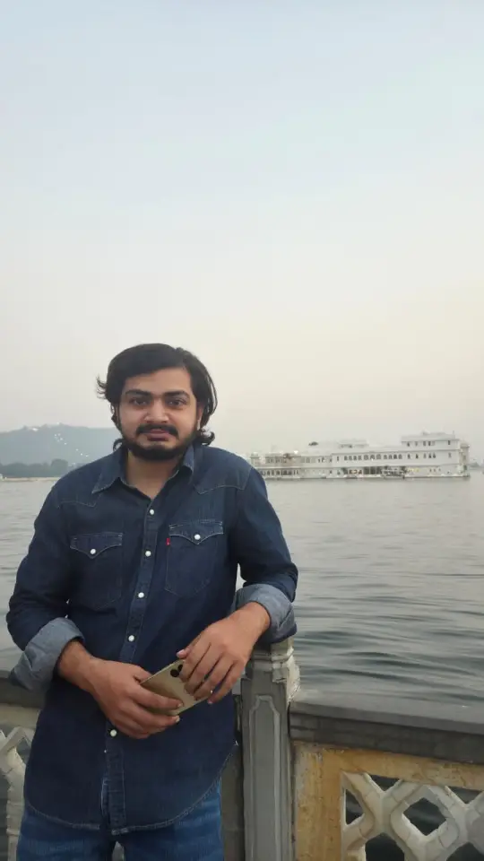 Rishabh Sharma — Social Studies Tutor in Varanasi