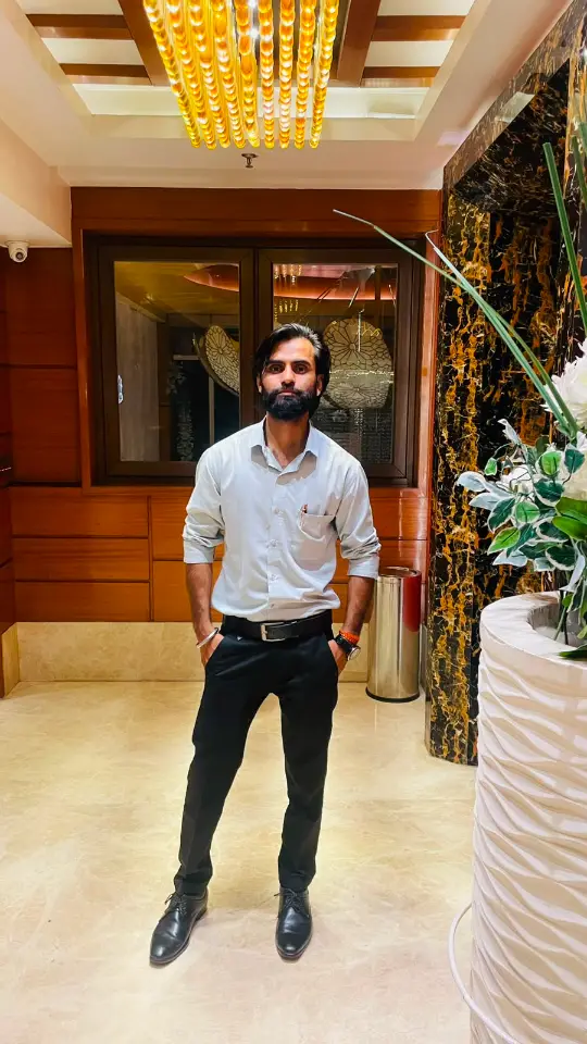 Deepak Pal — Biology Tutor in Kanpur