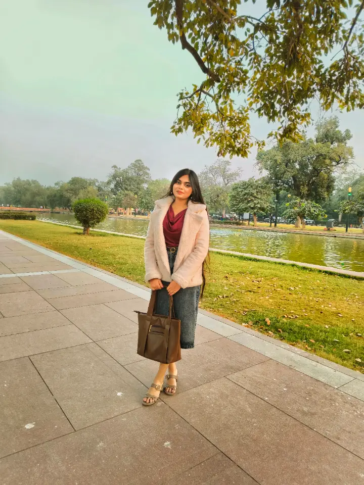 Aprajita Sinha — Biology Tutor in Faridabad