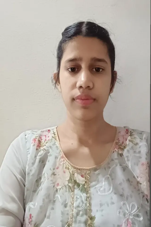 Khushi Shakeel — Maths Tutor in Varanasi