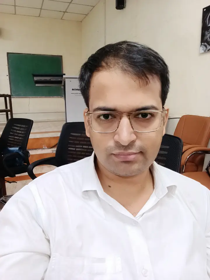 Ganesh Datt Tripathi — Social Studies Tutor in Kanpur