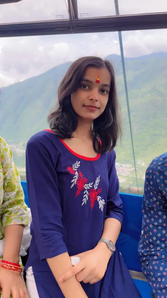 Divyanshi Verma — Hindi Tutor in Varanasi