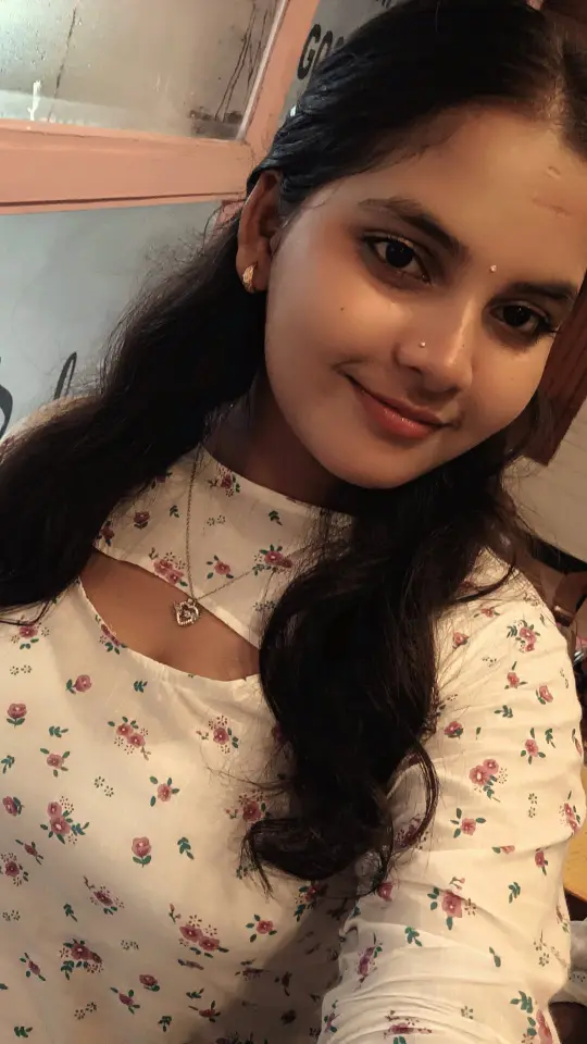 Priyanshi Maurya — English Tutor in Varanasi