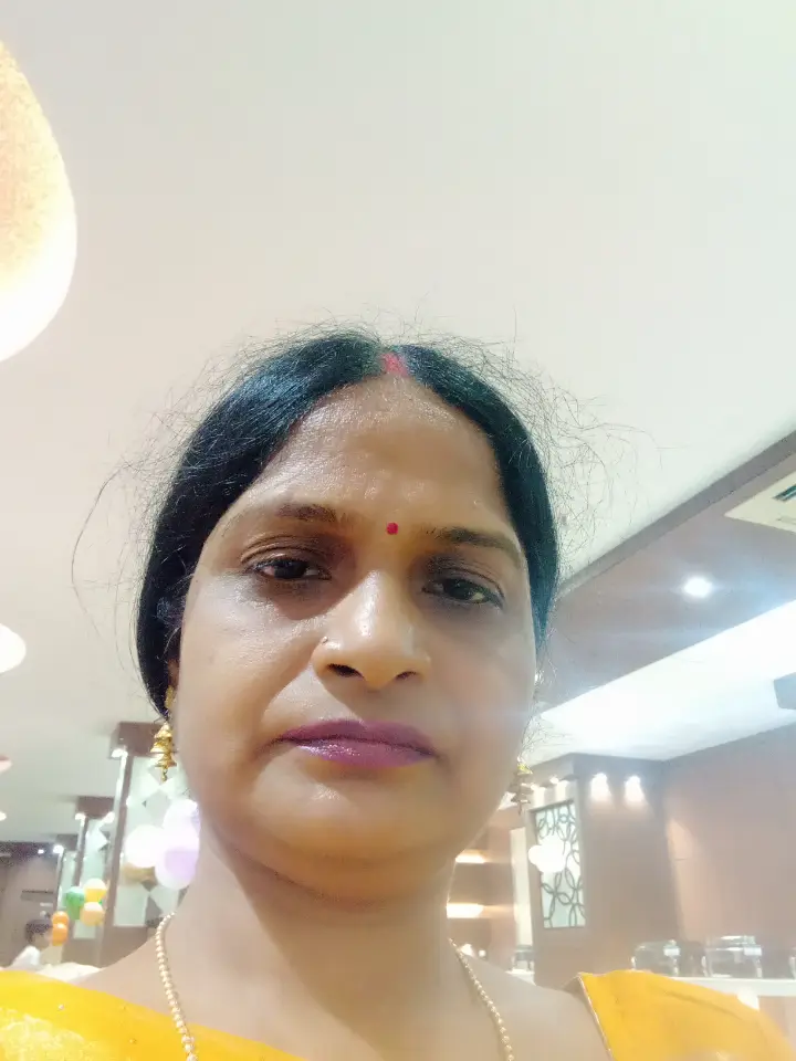 Neetu Shukla — Maths Tutor in Varanasi
