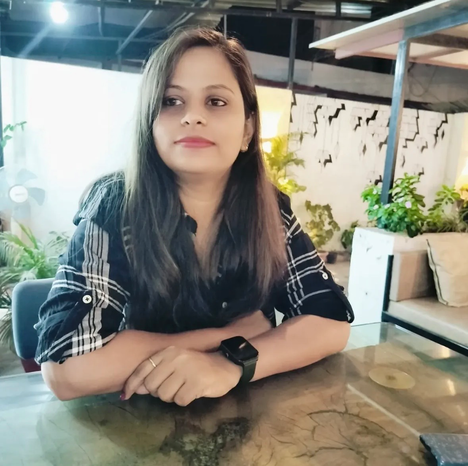 Nidhi Dubey — Physics Tutor in Noida